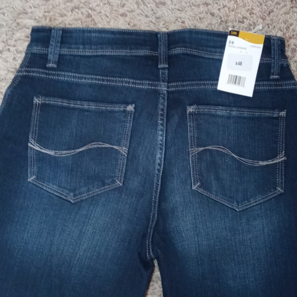 Capris - Picture 5 of 5